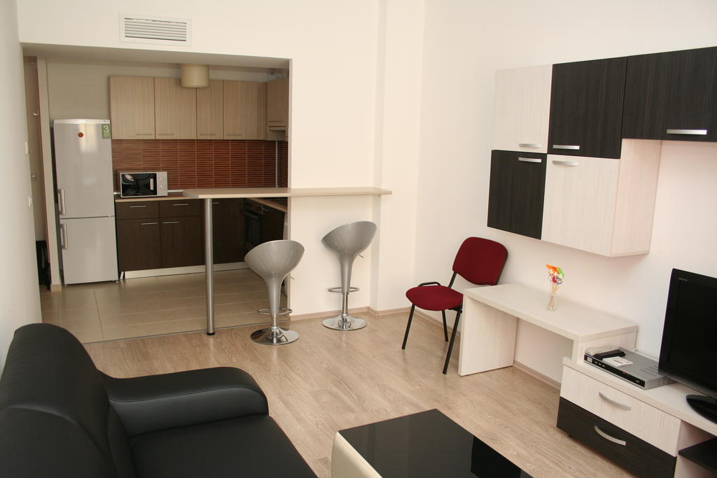 Top Rooms Aparthotel Bucarest Habitación foto