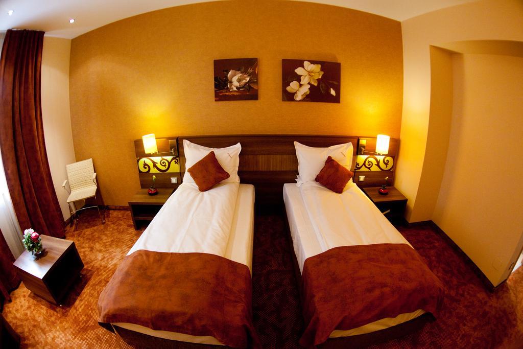 Top Rooms Aparthotel Bucarest Habitación foto